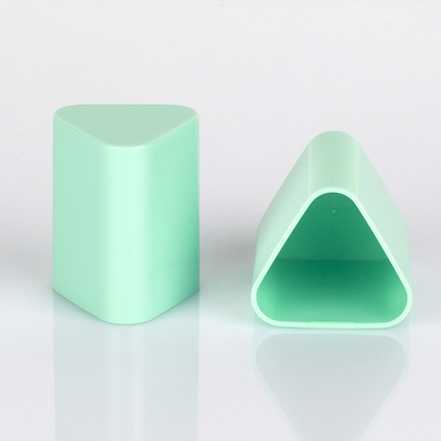 ขวดสเปรย์เครื่องสำอางสามเหลี่ยมที่ไม่ซ้ำใคร Matte Green Frosted Surface 50 Ml