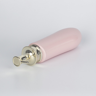 Gold Pump Empty Liquid Cleanser บรรจุภัณฑ์เครื่องสำอาง Pet Squeeze 500ml ขวดแชมพูสีชมพู